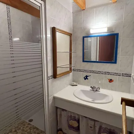 T2 Mezzanine, 6 Personnes, Proche Plage, Parking, - Fr-1-701-39 Apartment